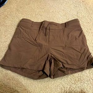 Coalatree Brown Womens Mtn2cty Trailhead Shorts - READ NOTICE